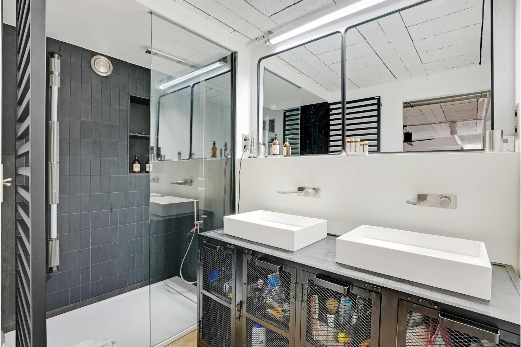 Apartment Duplex Loft Montmartre -18th Paris